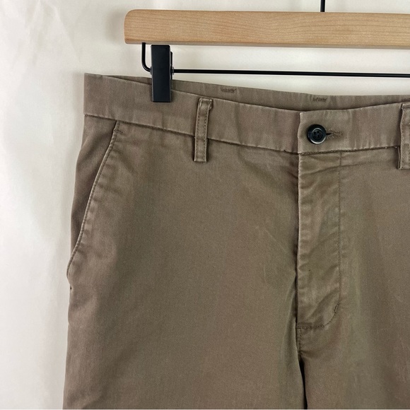 Haggar Strait Leg Flat Front Chino Pants 32x32 - Picture 5 of 16